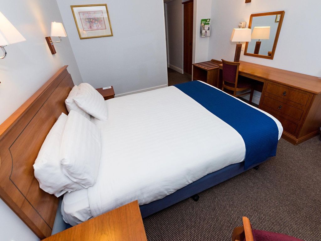 Holiday Inn NEWPORT by IHG