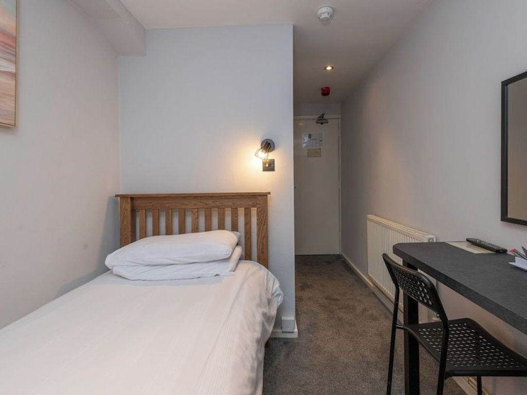 Ascot Grange Hotel & Apartments