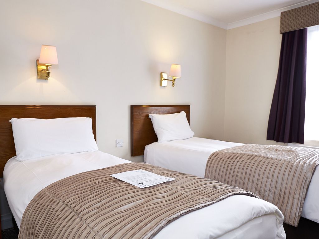The Raven Hotel