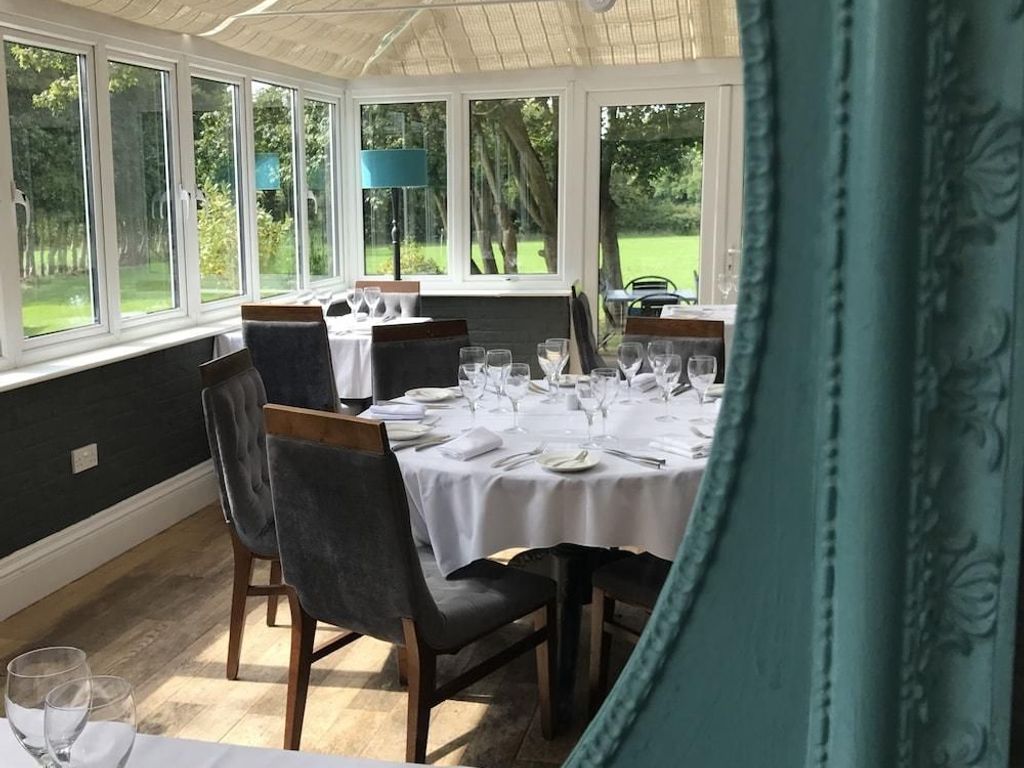 Crouchers Hotel