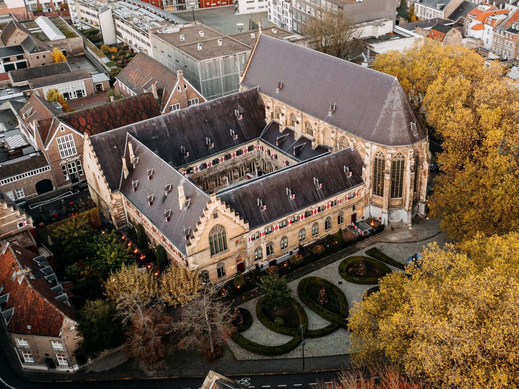member of Design Hotels Kruisherenhotel Maastricht - Oostwegel Collection