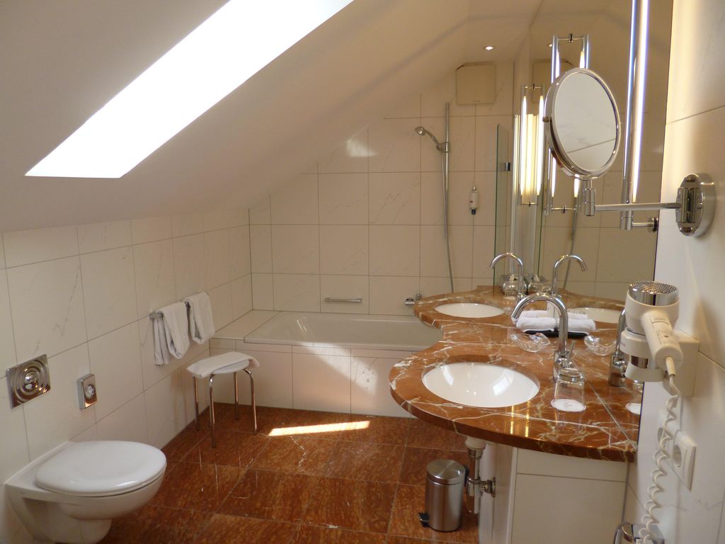 Altstadt Hotel Weinhaus Messerschmitt