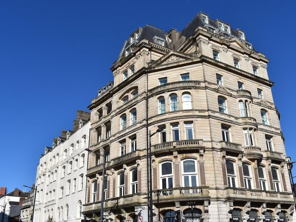 Royal Hotel Cardiff by Belvilla