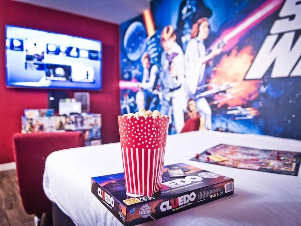 Royal Hotel Cardiff by Belvilla