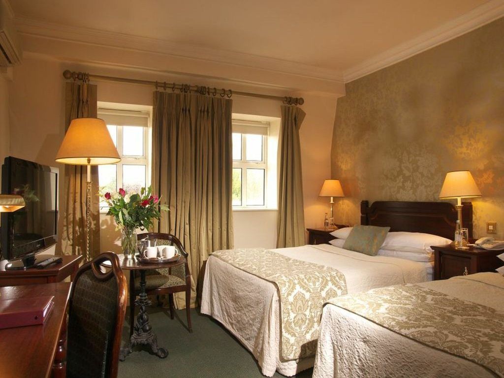 Castle Hotel Macroom