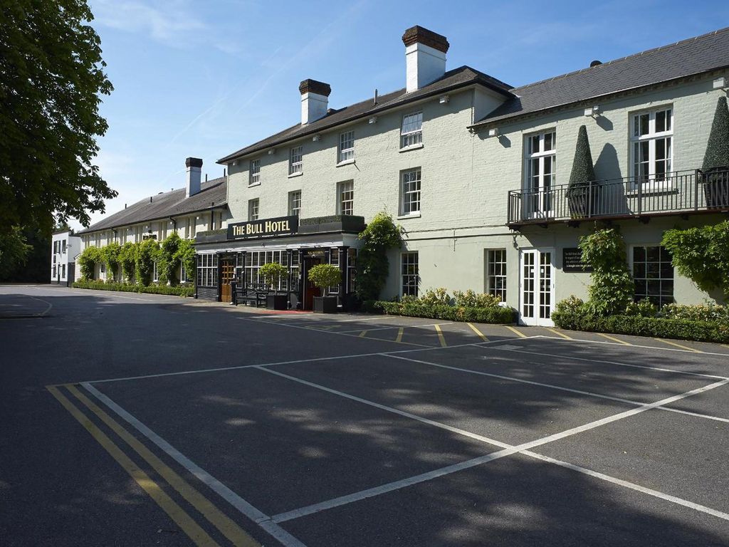 Bull Hotel