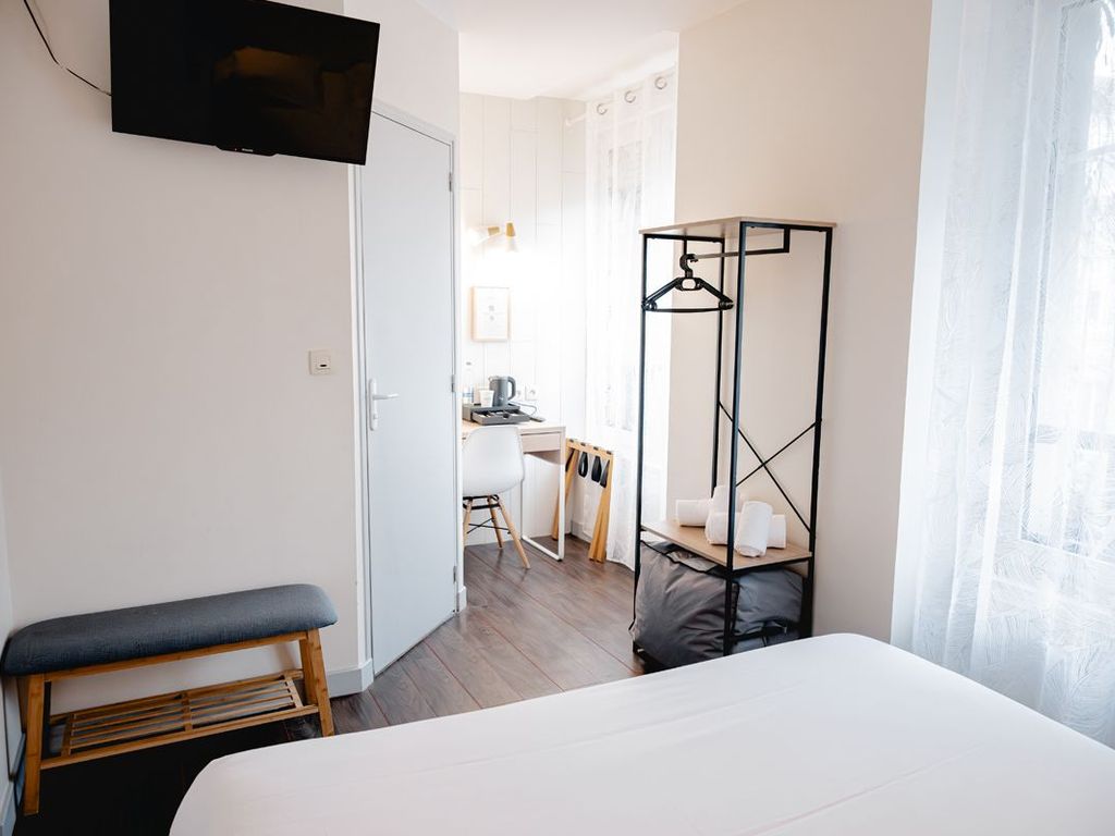 BRIT HOTEL L’Arrivée Guingamp