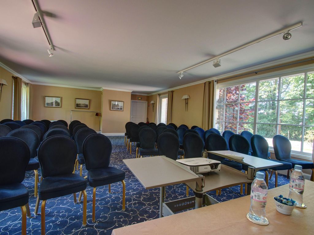Najeti Hôtel Château Cléry