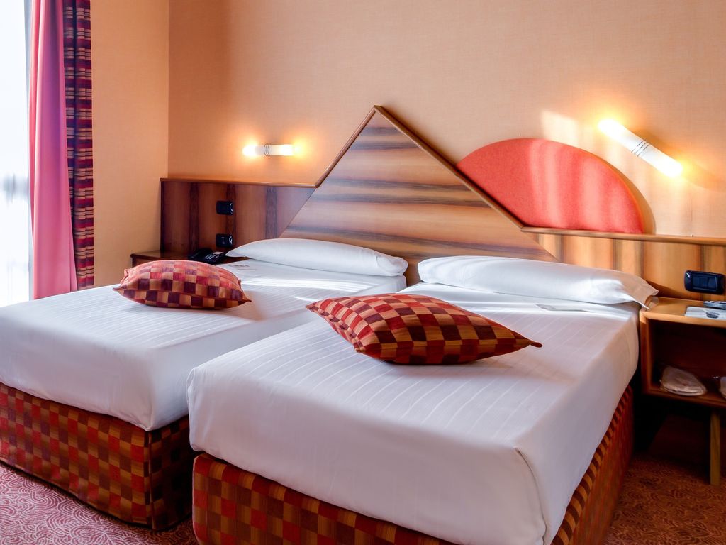 LA VILLA SURE HOTEL COLLECTION BY BW Sure Hotel Collection by Best Western
