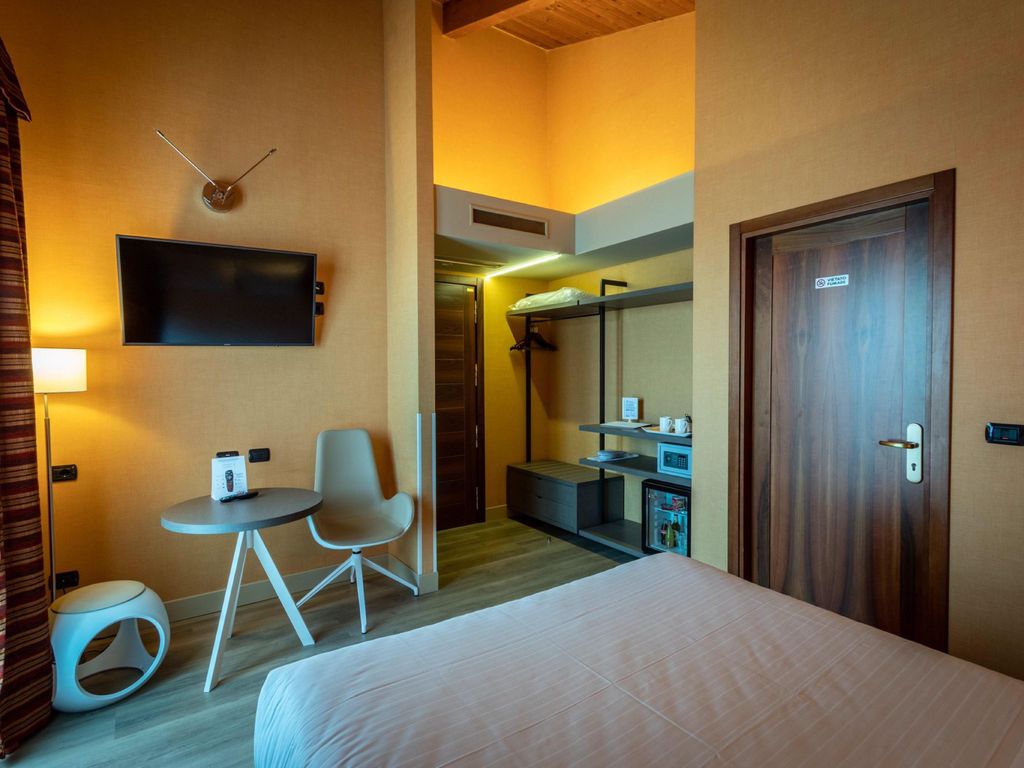 LA VILLA SURE HOTEL COLLECTION BY BW Sure Hotel Collection by Best Western