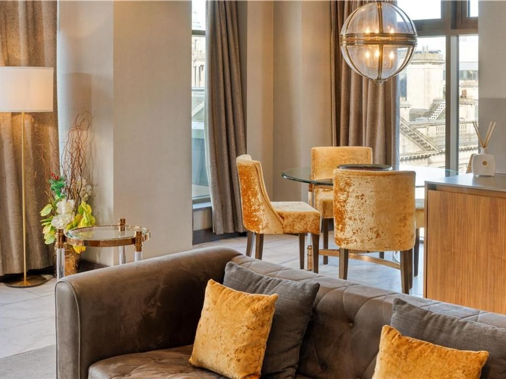 DoubleTree by Hilton Belfast City Ten Square