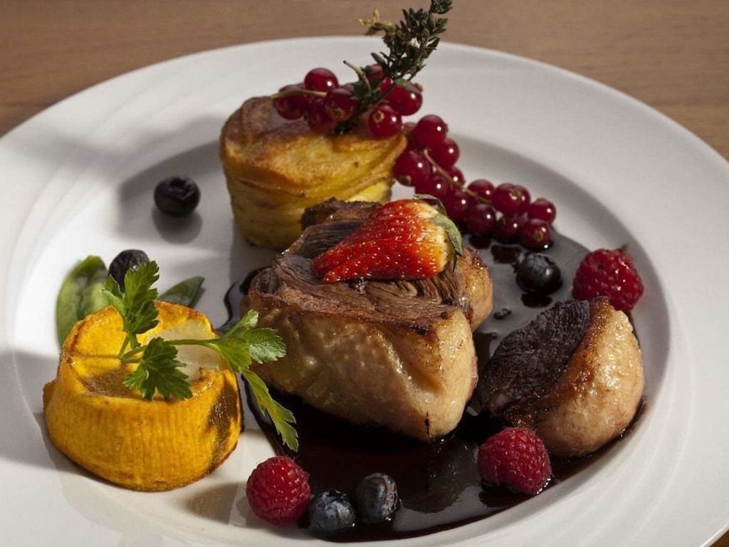 Hotel Restaurant Du Port Chateaux & Hotels Collection