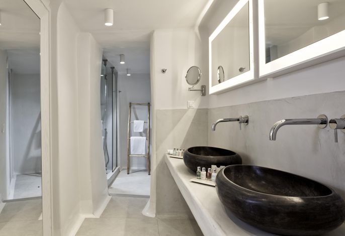 Cosmopolitan Suites
