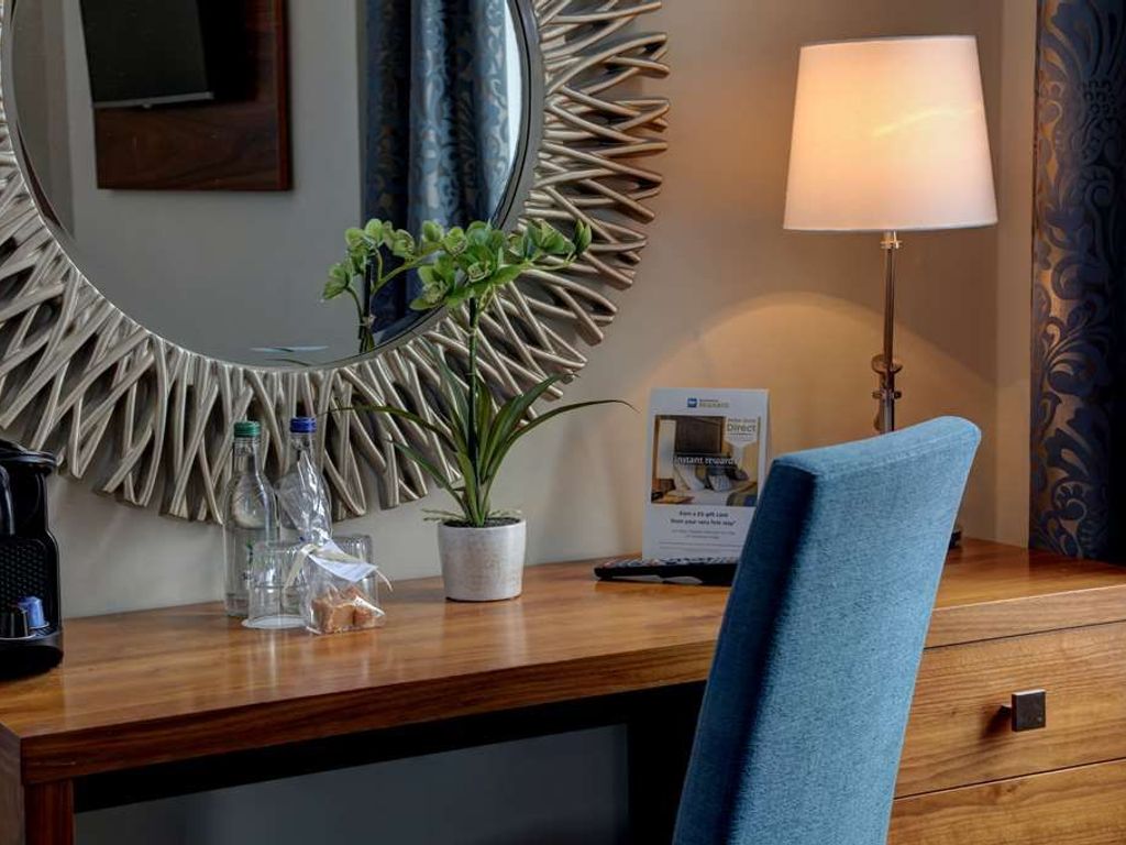 Best Western Chilworth Manor