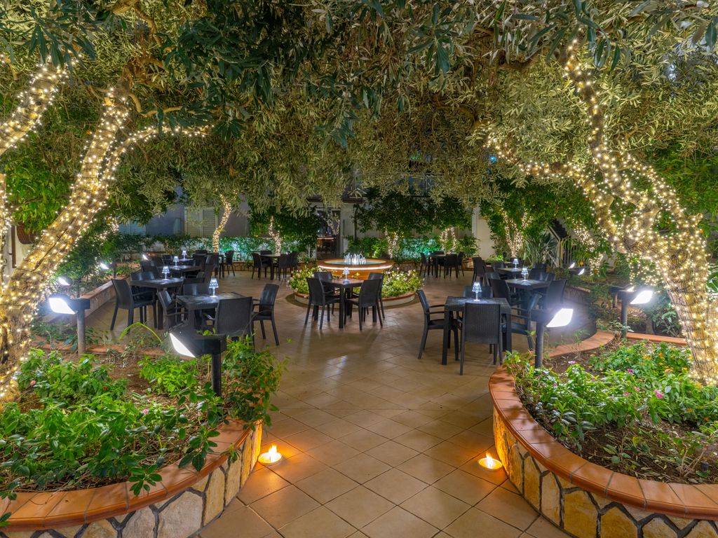 Ascot Sorrento