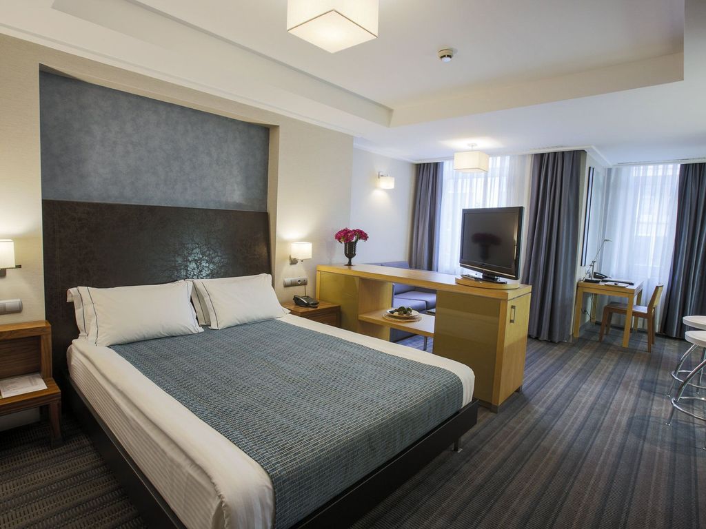 Housez Suites & Apartments Special Class (all rooms are suite)