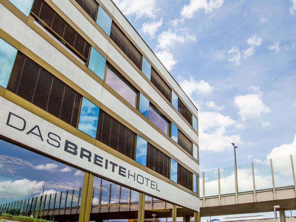 DASBREITEHOTEL am Rhein