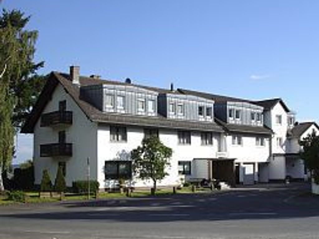 Zur Burgruine Frauenberg