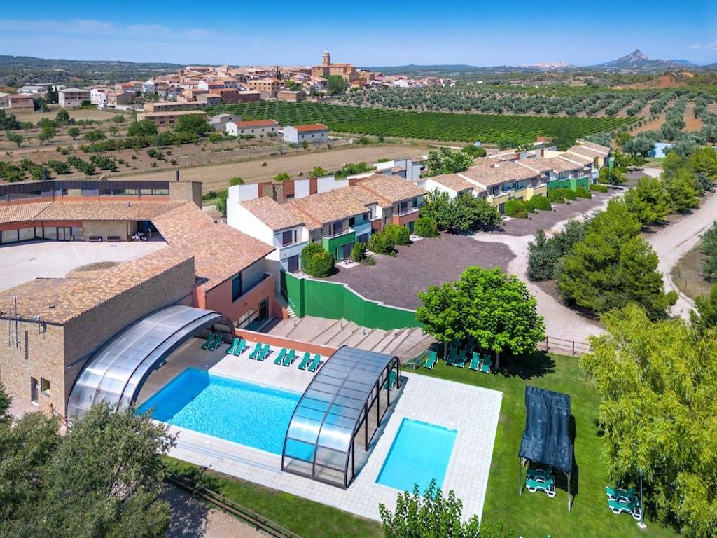 Dynamic Els Ports Resort