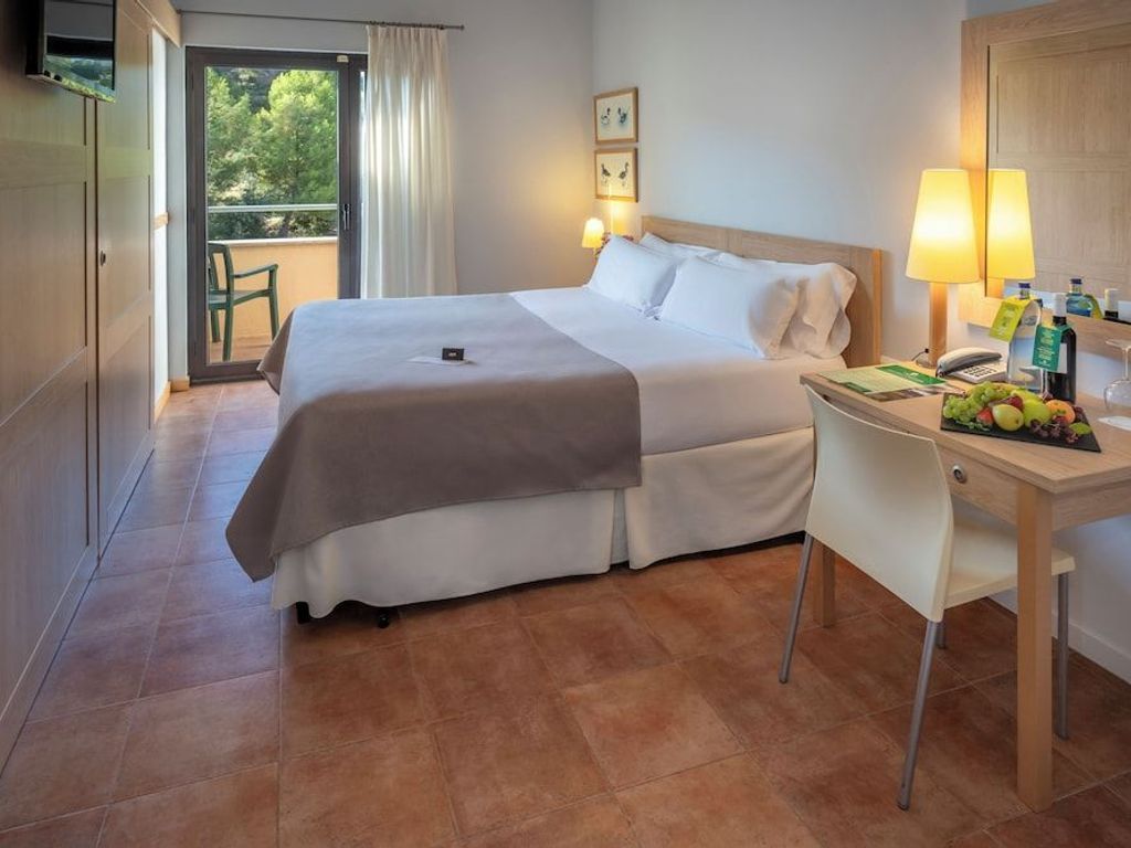 Dynamic Els Ports Resort