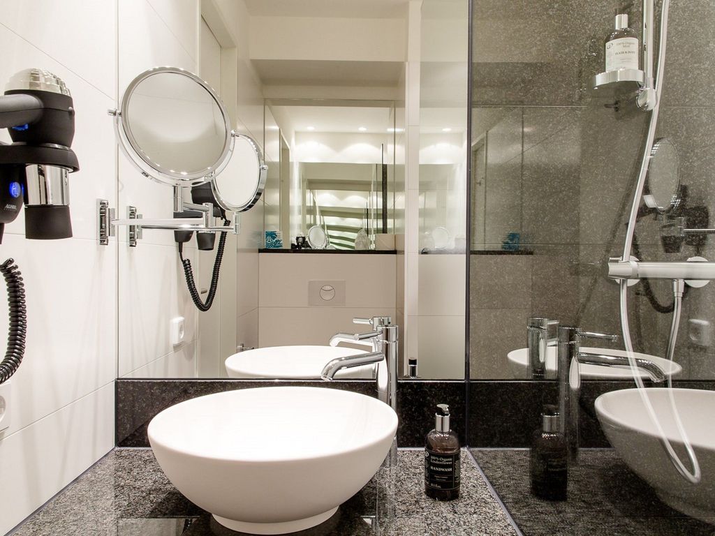 Motel One Frankfurt-East Side