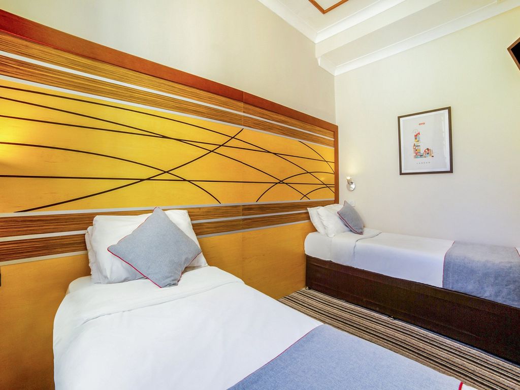 OYO Vegas Hotel