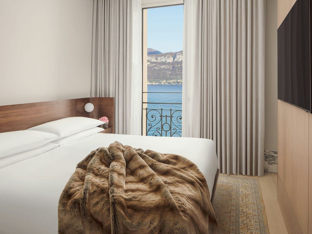 The Lake Como EDITION