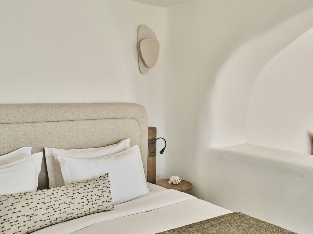 Mystique a Luxury Collection Hotel Santorini
