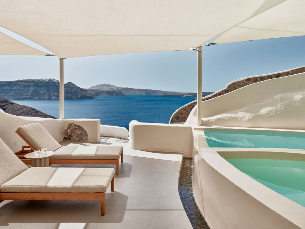 Mystique a Luxury Collection Hotel Santorini