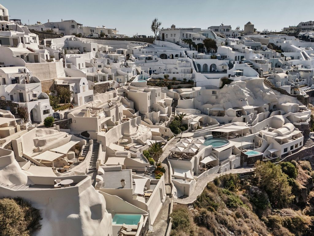 Mystique a Luxury Collection Hotel Santorini