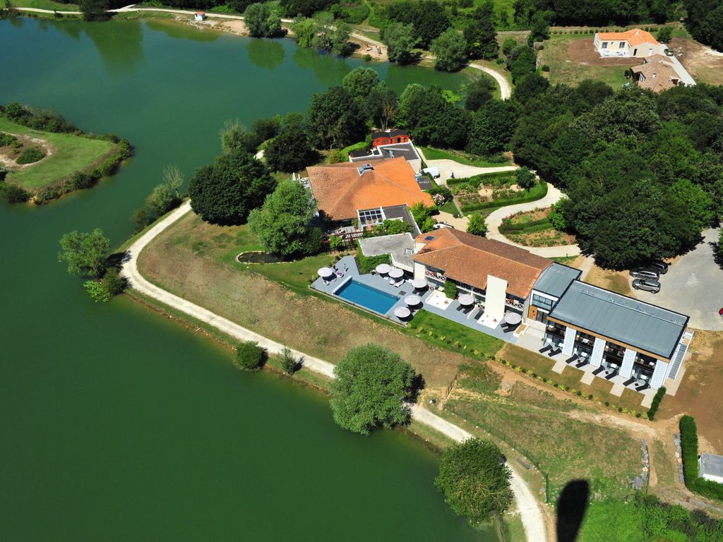 The Originals Relais Les Jardins du Lac (ex Relais du Silence)