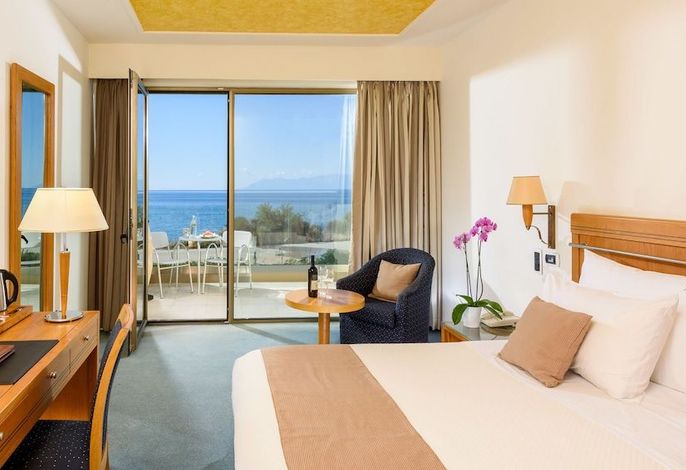 Alexander Beach hotel & Spa