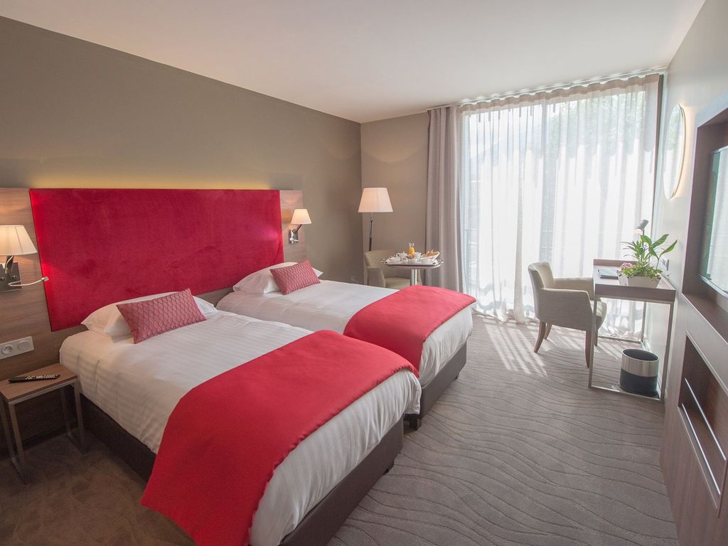 Hôtel 4*  Lou Castelet