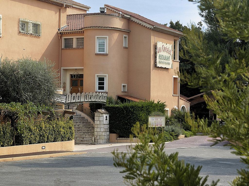 Hôtel 4*  Lou Castelet