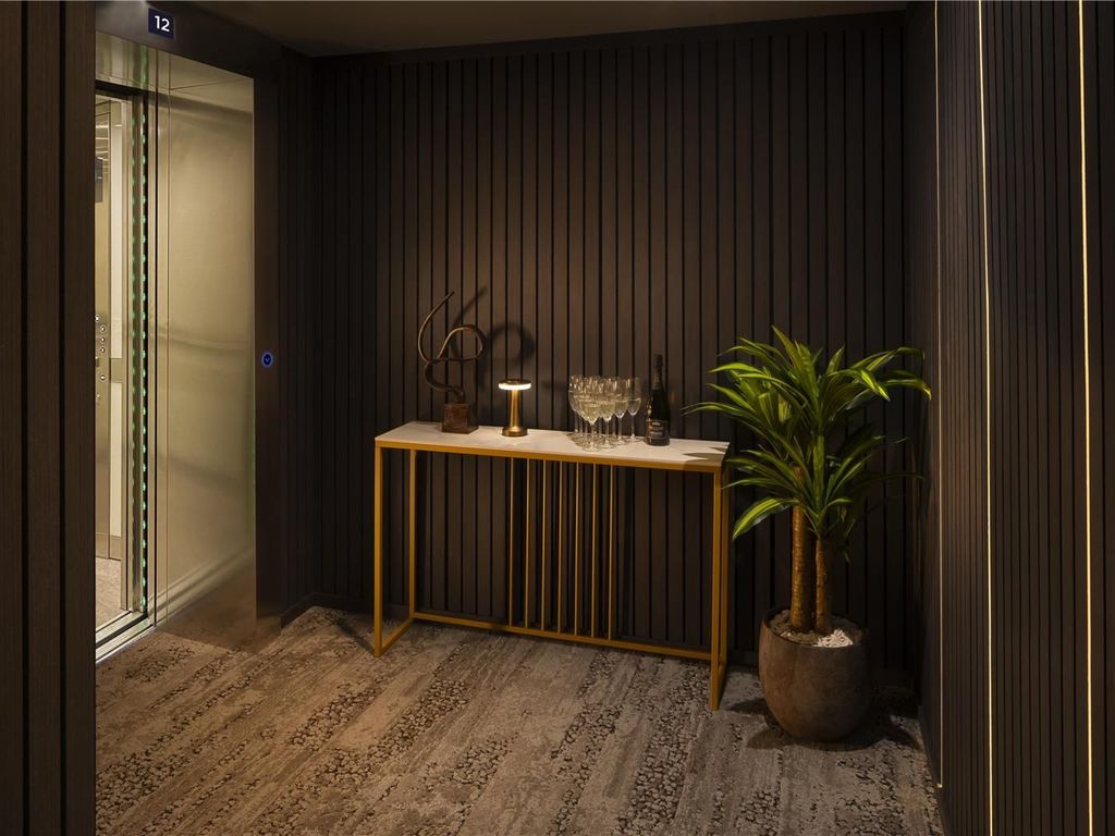 DoubleTree by Hilton  Manchester - Piccadilly