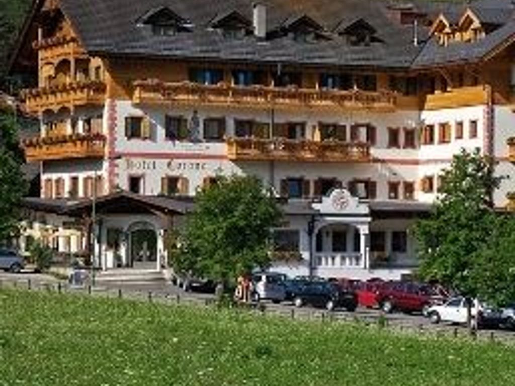 Corona Hotel