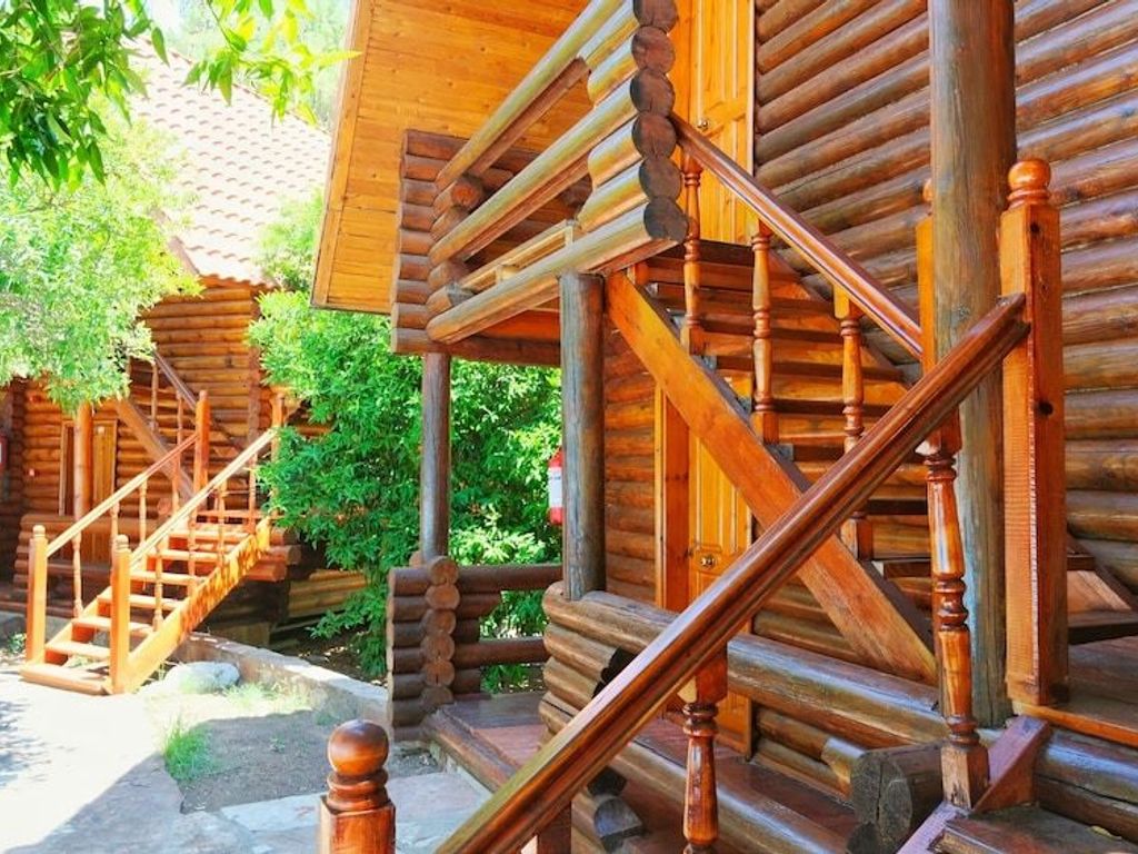 Woodline Hotel