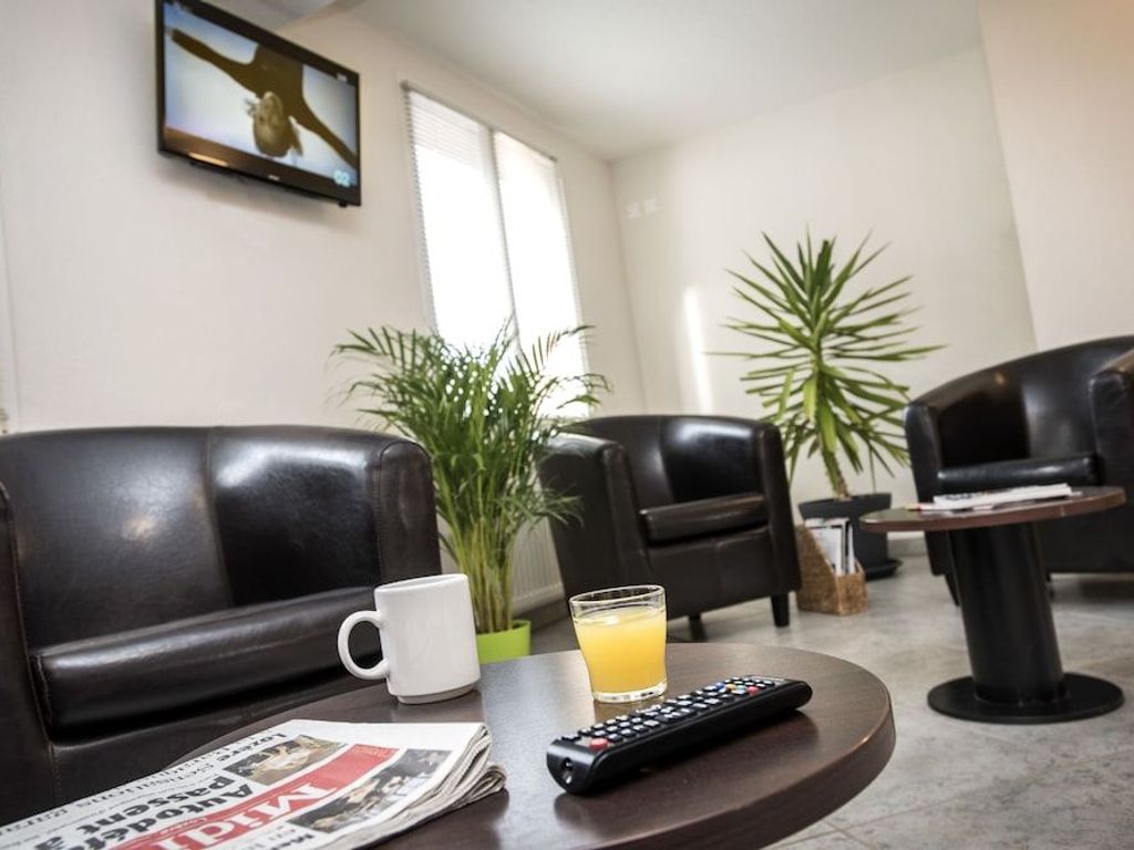 Brit Hotel Confort Essentiel Mende
