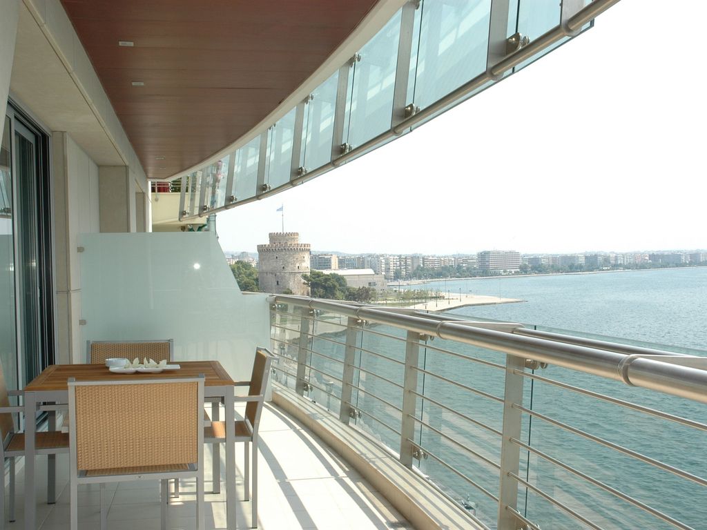 Daios Luxury Living