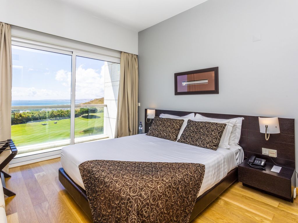 Crowne Plaza Caparica Lisbon