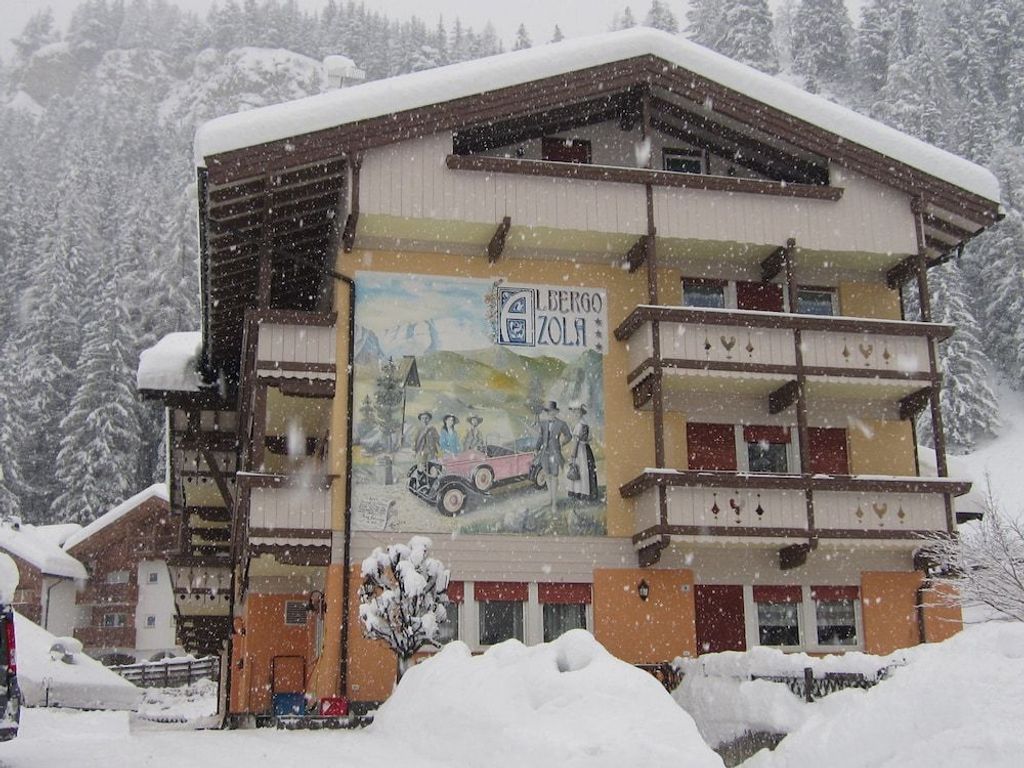 Hotel Azola