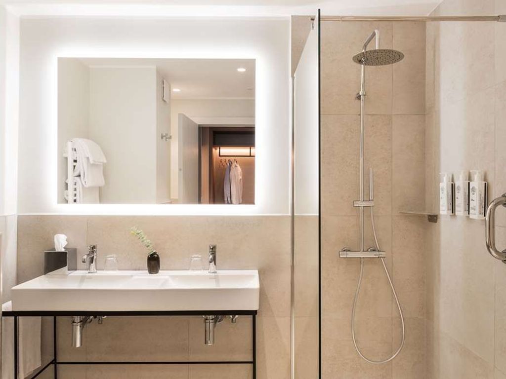 Ambasciatori Hotel Venice Mestre Tapestry Collection by Hilton