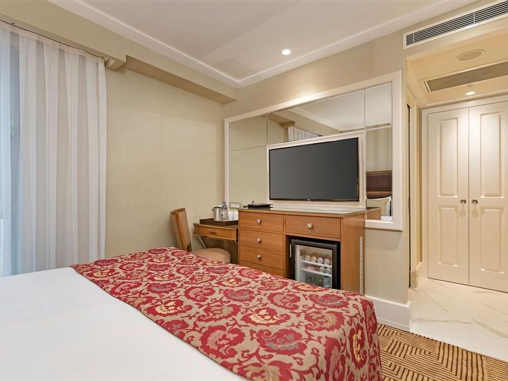 Titanic City Hotel