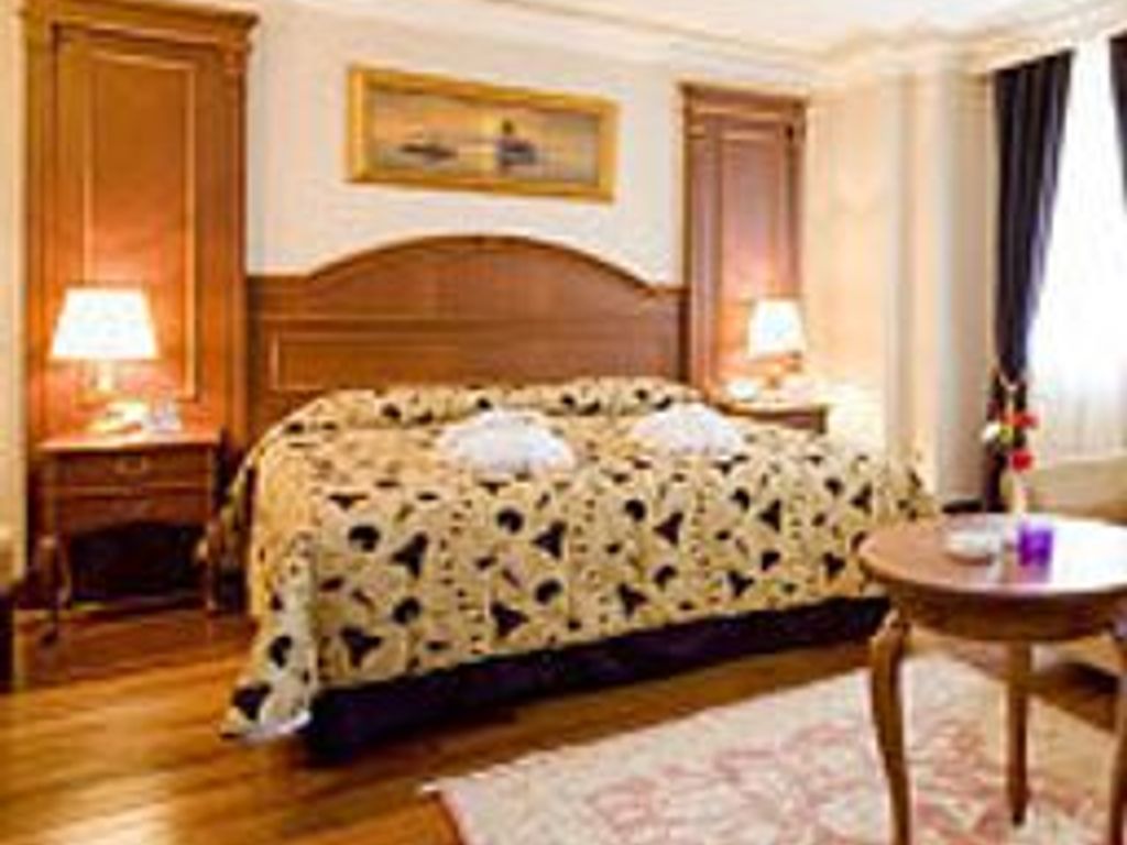 GLK PREMIER Regency Suites & Spa