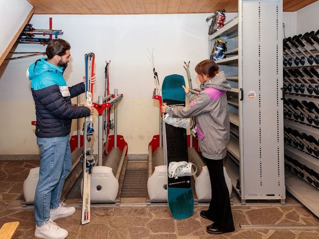 Albergo Dimaro Wellness & Family Hotel