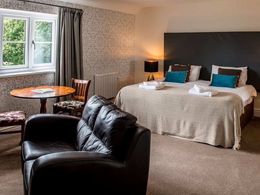 Stratford Park Hotel & Golf Club