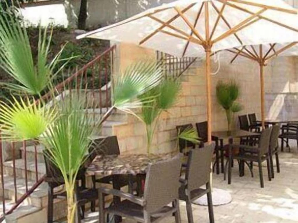 Valeo Hotel