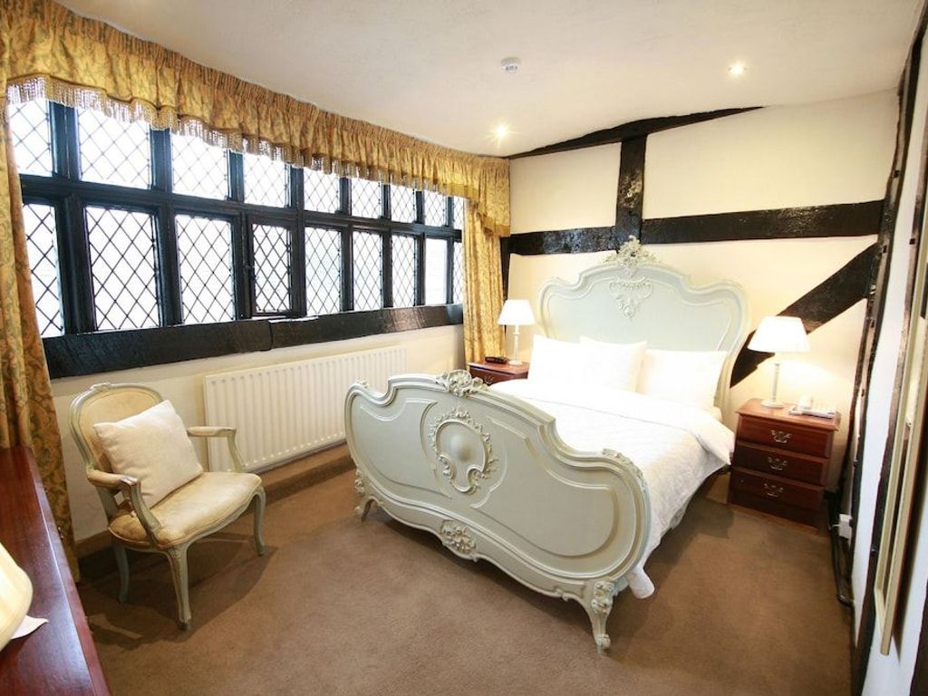 Crown Hotel
