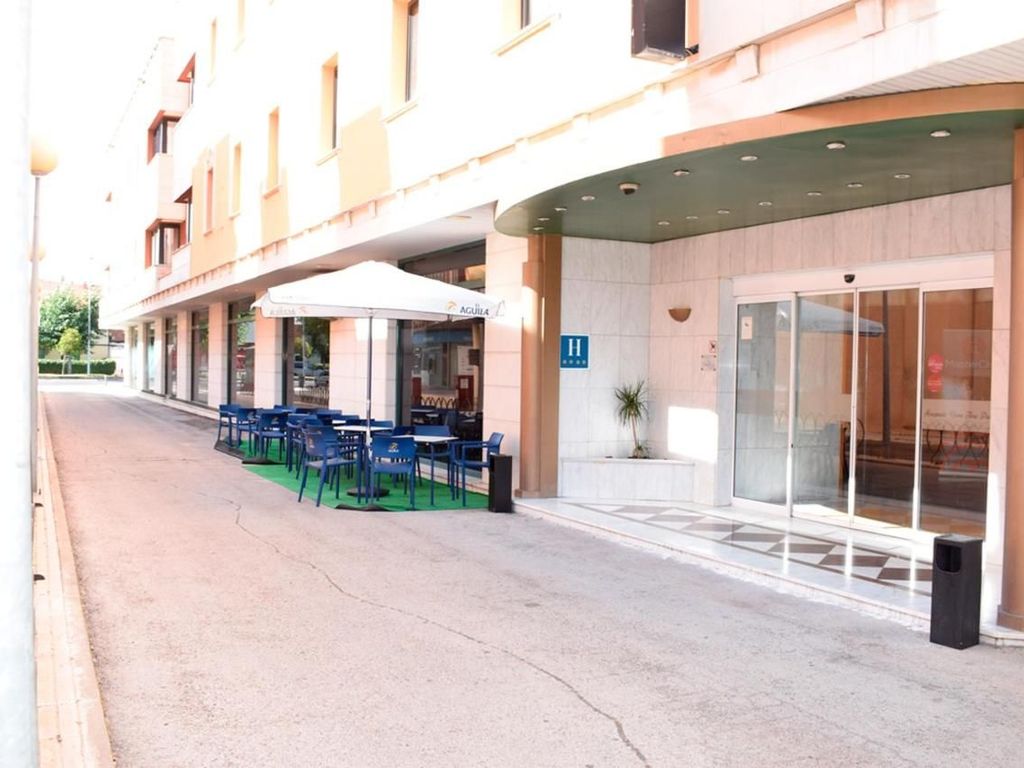 AEROPUERTO IFEMA MADRID TORRE PREMIUM