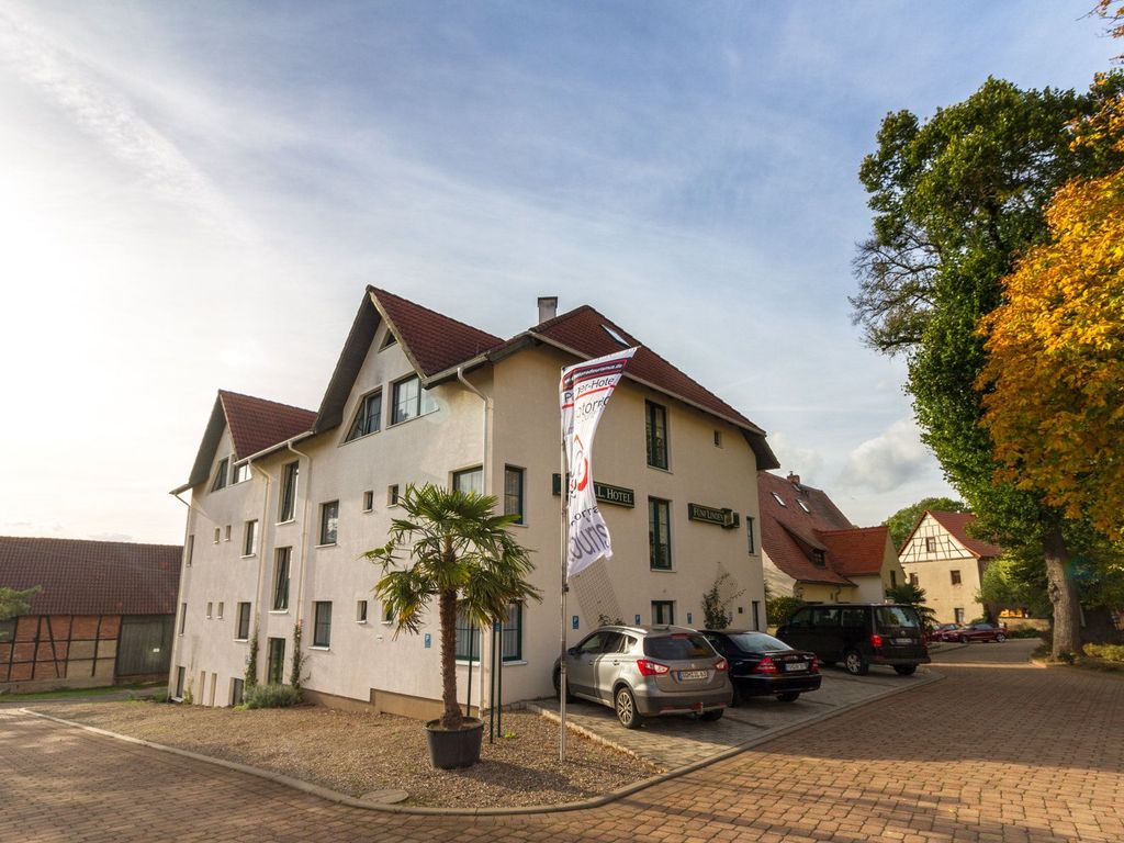 Hotel & Restaurant 5 Linden